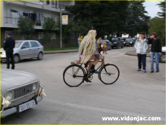 Povorka_u_Metkovicu_15